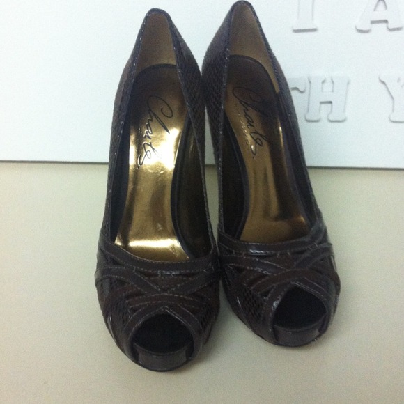 Charles David Brown Snakeskin Peeptoe Pumps - Picture 2 of 4