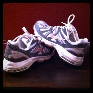 Nike Air Trail Sneeks