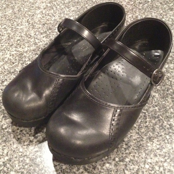 Danskos Mary Jane clogs size 38/7.5-8