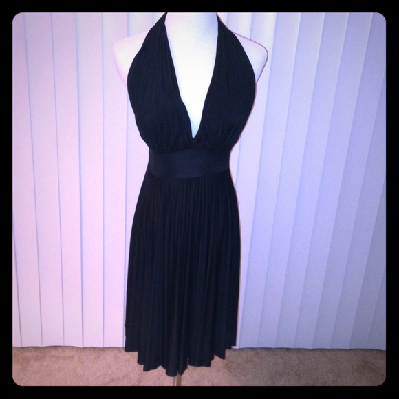 SOLD @gwensize Black halter dress