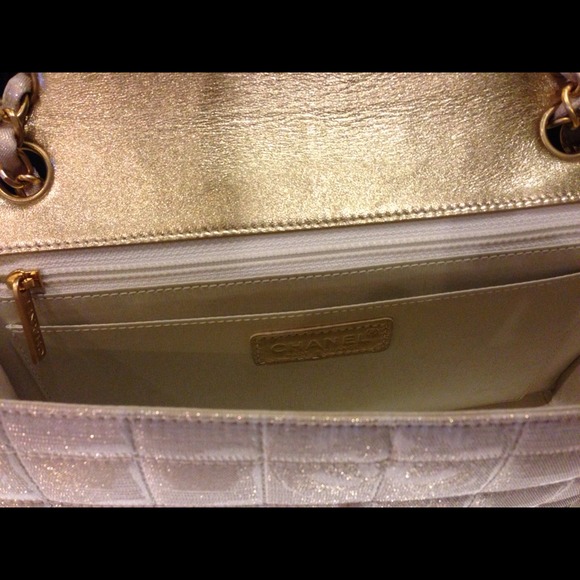 (sold)"Authentic" Chanel Classic Purse - Picture 2 of 4