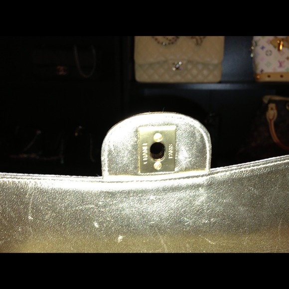 (sold)"Authentic" Chanel Classic Purse - Picture 3 of 4