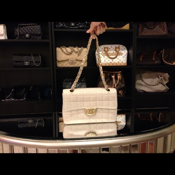 (sold)"Authentic" Chanel Classic Purse - Picture 4 of 4