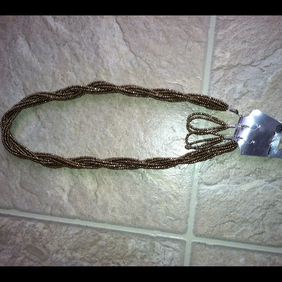*NWT* Brown beaded twisted necklace - Picture 4 of 4