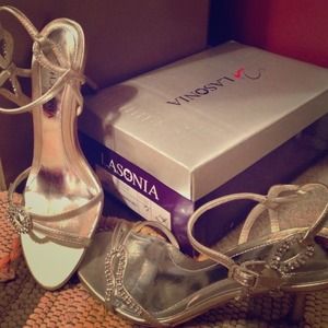 Like New Formal Champagne Rhinestone Heels