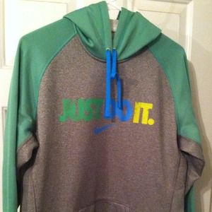 Nike sweat shirt new with tags