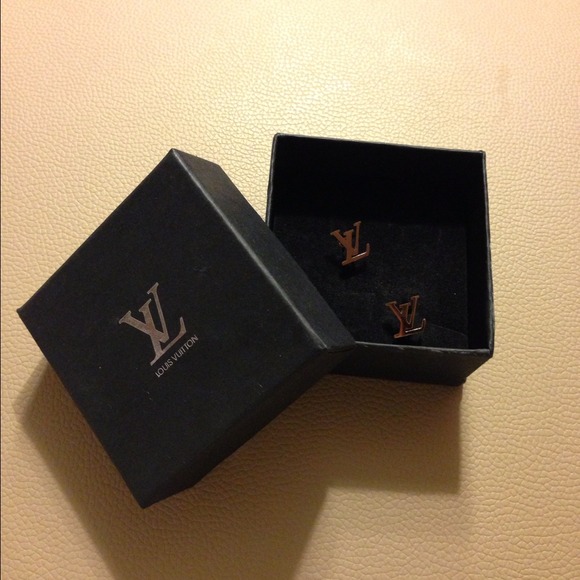 ***SOLD***LV earrings - Picture 2 of 4