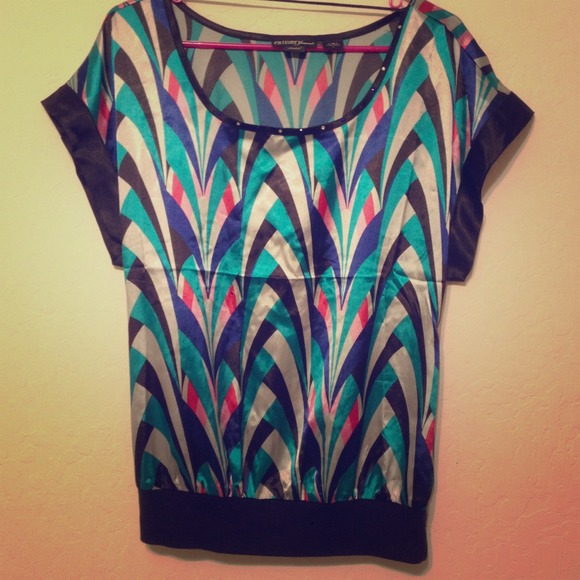 Guess Silky Peacock Top