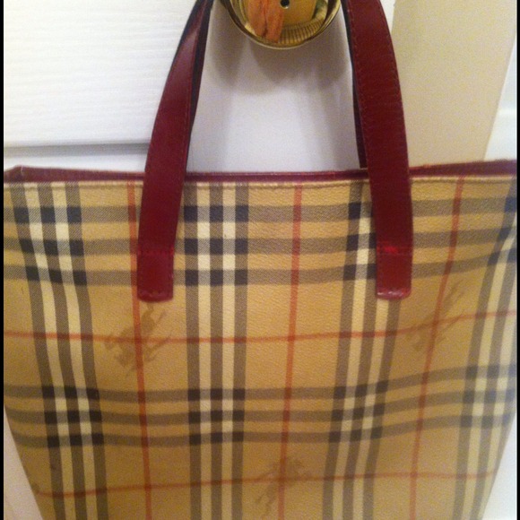 Authentic  Burberry. Hamdbag