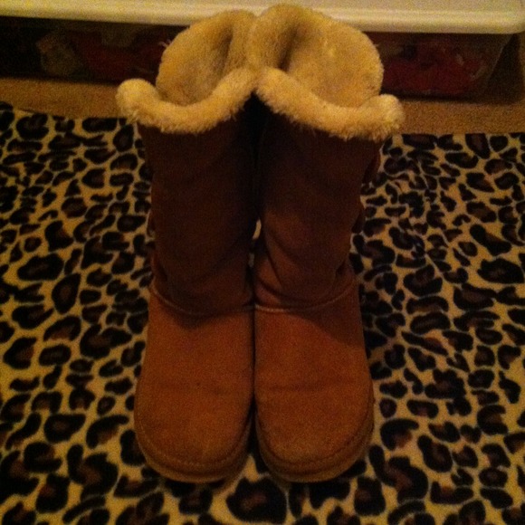 UGGS!