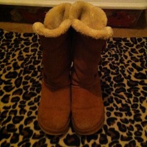 UGGS!