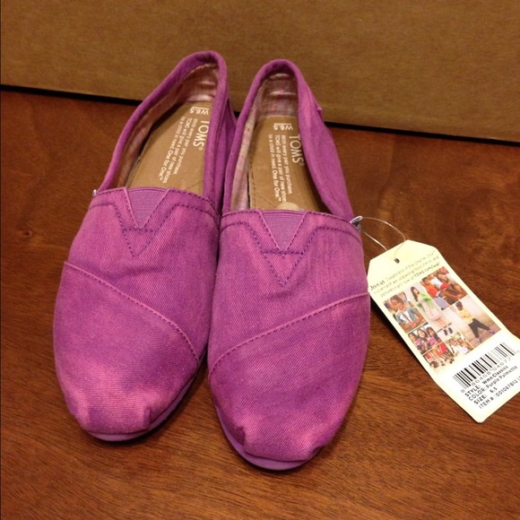 Toms women classic shoes