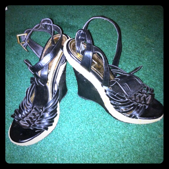 Womens shoes