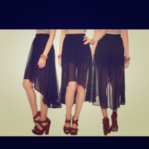 🚫🚫🚫TRADED🚫 Chiffon high low skirt