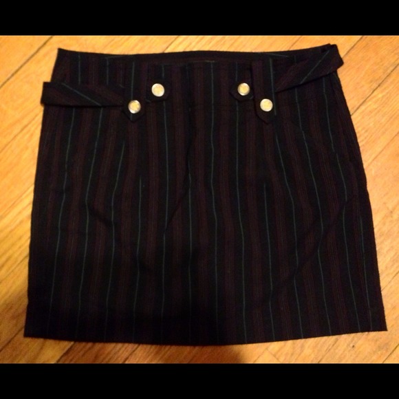🎉NWOT Guess Mini Skirt! Never Worn+ Free GWP! 🎁