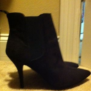 Guess Black Suede booties--brand new