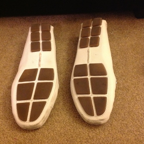 **** SOLD **** TORY BURCH "Harrison Driver" - Picture 3 of 4