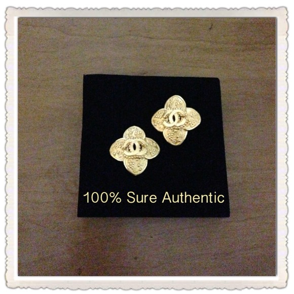 100% sure Chanel Earrings