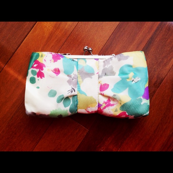 ⚡Reduced!⚡Cute clutch!