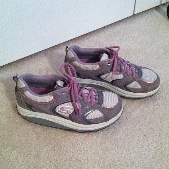**SOLD** Skechers Shape-Ups