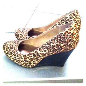 Leopard print wedges