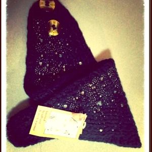 NWT. Black ear and head warmer