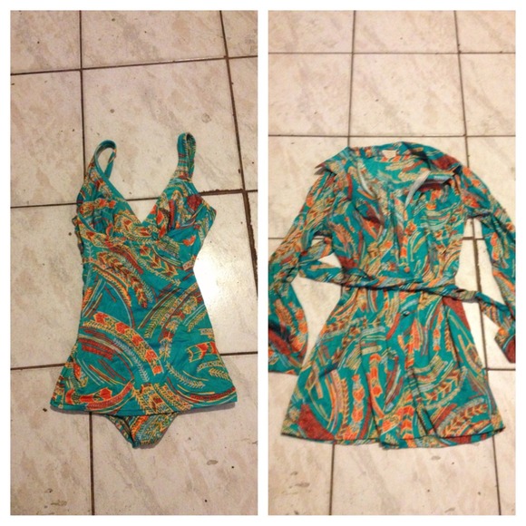 ⛔SOLD⛔ Bathing Suit & Coverup