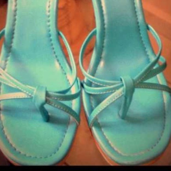 🚫Sold in bundle🚫Baby blue Charlotte Russe wedges