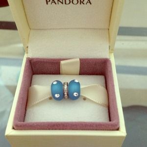 Bundled Pandora triple blue stone charms