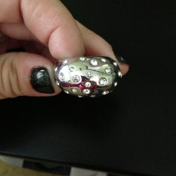 Ring - Picture 2 of 3