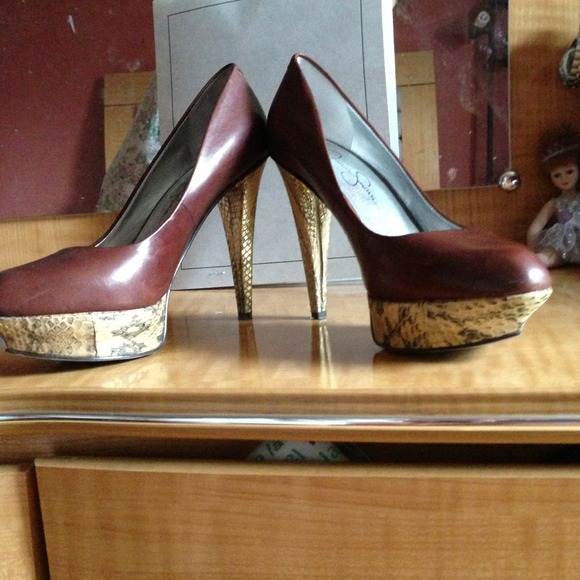 Jessica Simpson heels.