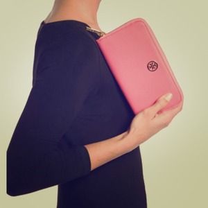 Reserved-Tory burch authentic wallet