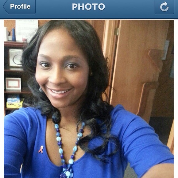 Meet the seller! Hello World - Picture 2 of 4