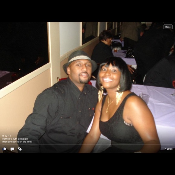 Meet the seller! Hello World - Picture 3 of 4