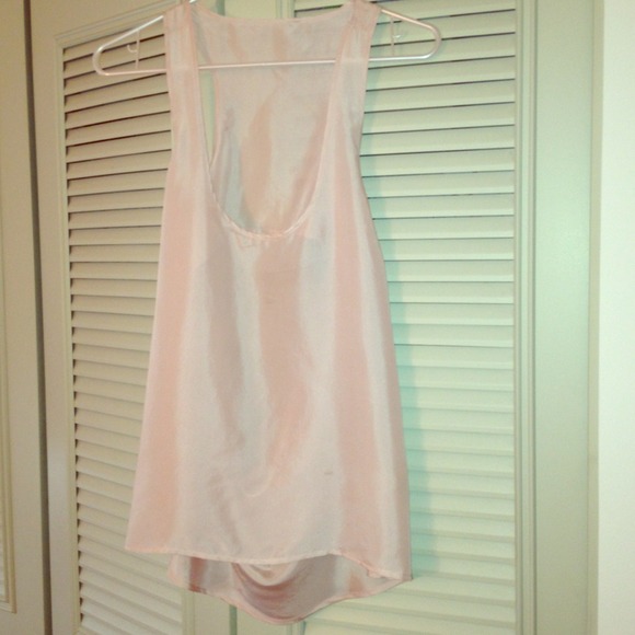 100% silk M tank top. - Picture 1 of 2