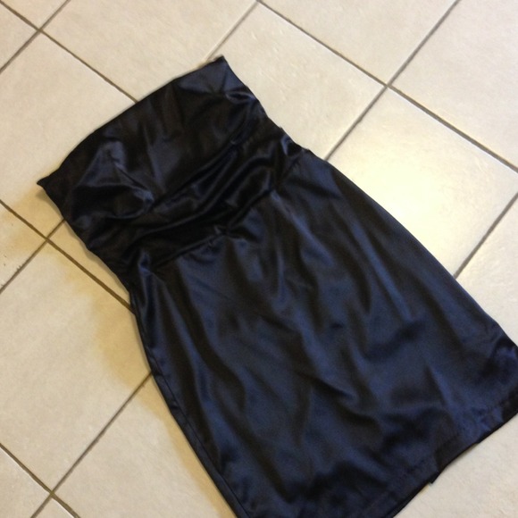 Strapless LBD - Picture 3 of 3