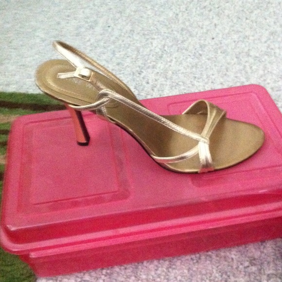 Shiny Gold Nine west heel