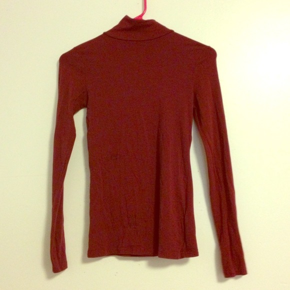 Burgundy turtleneck shirt