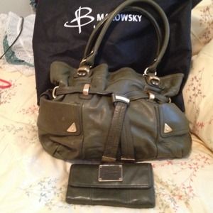 HOLD for moxxi33** Makowski Handbag w Wallet