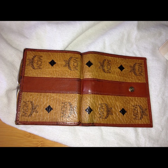 used mcm wallet