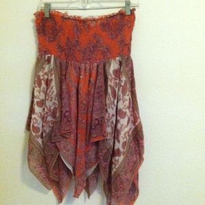 Pasely strapless top