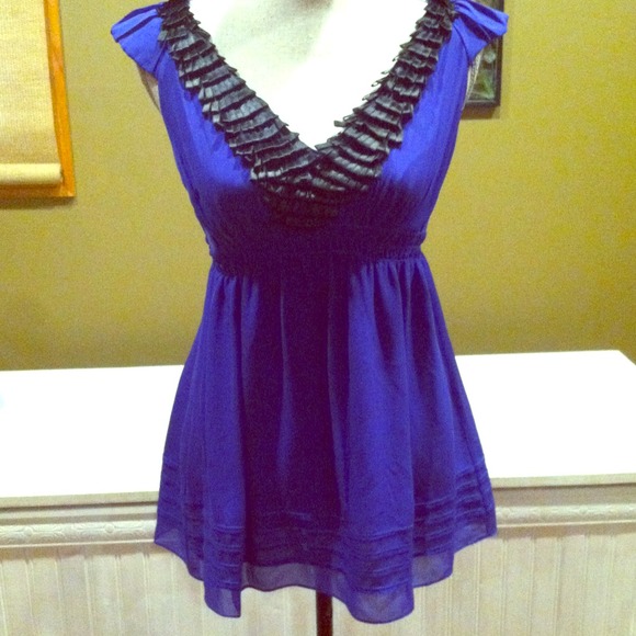 🌀SOLD🌀 XS empire waist top
