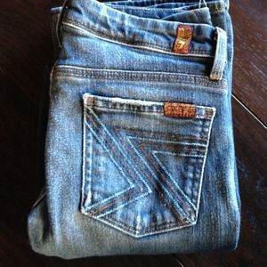 Size 26.  7 for all Mankind jeans Pocket design