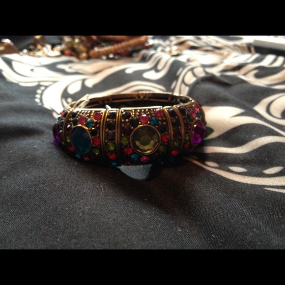 🚫SOLD‼️ Jeweled Stretch Bracelet