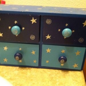 Jewelry box