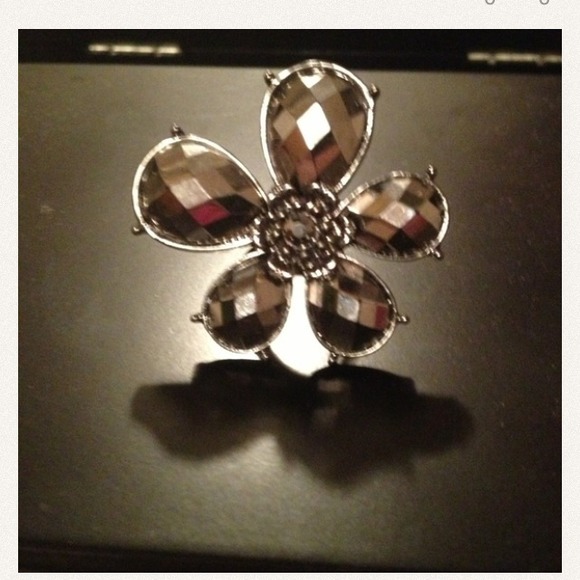 Bundled Beautiful Rings!! - Picture 2 of 3