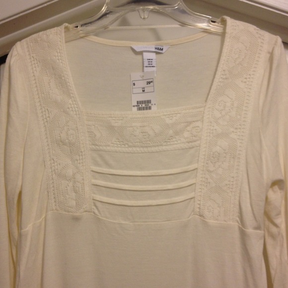 Off white Tunic Style Top - Picture 2 of 4