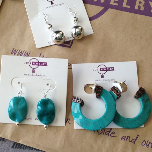 Just Jewelry earrings - Picture 2 of 4