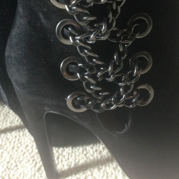 Via Spiga 'Yolanda' Chain Bootie - Picture 2 of 4