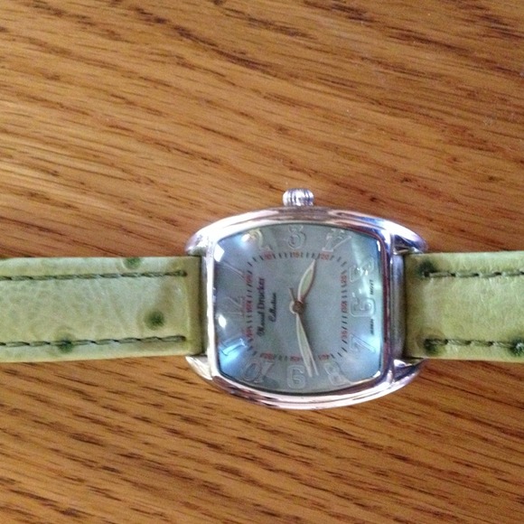 Watch - Picture 2 of 2